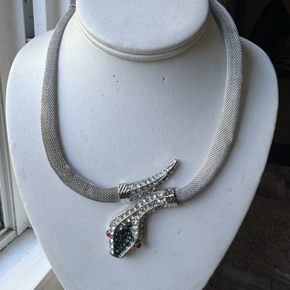 SILVER HEART PAPERCLIPS FASHION NECKLACE - Picture 1 of 11